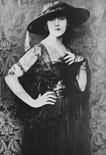 What She Wore by Edna Ferber